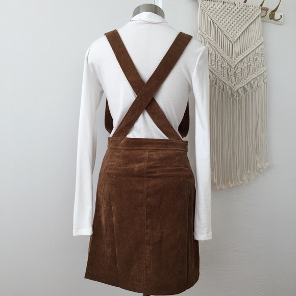 ❗️One Left❗️NWT Dark Brown Corduroy Overalls - Picture 4 of 4